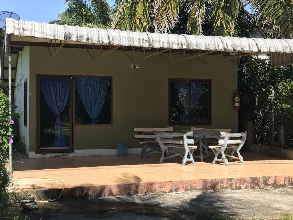 Cashew Nut Bungalows Hotel Ao Nang Esterno foto