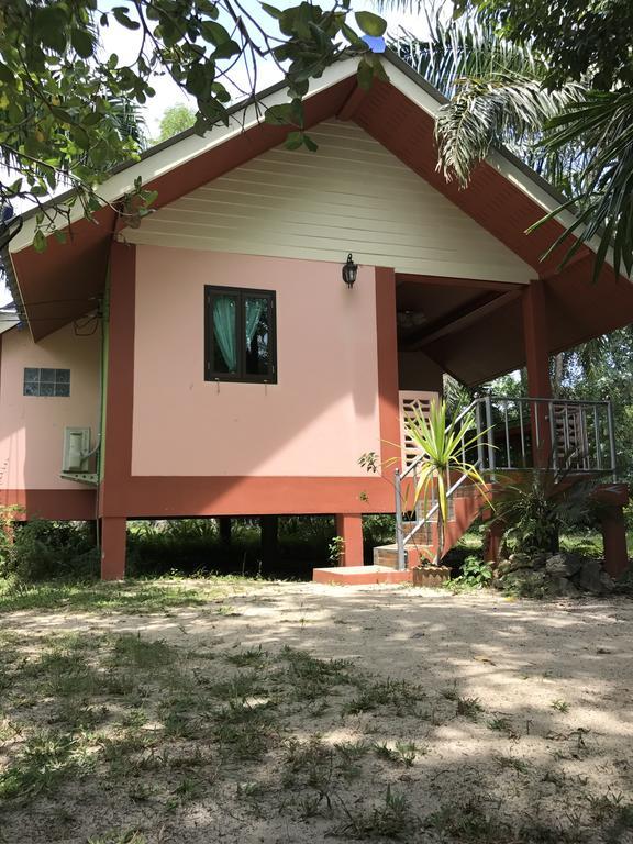 Cashew Nut Bungalows Hotel Ao Nang Esterno foto