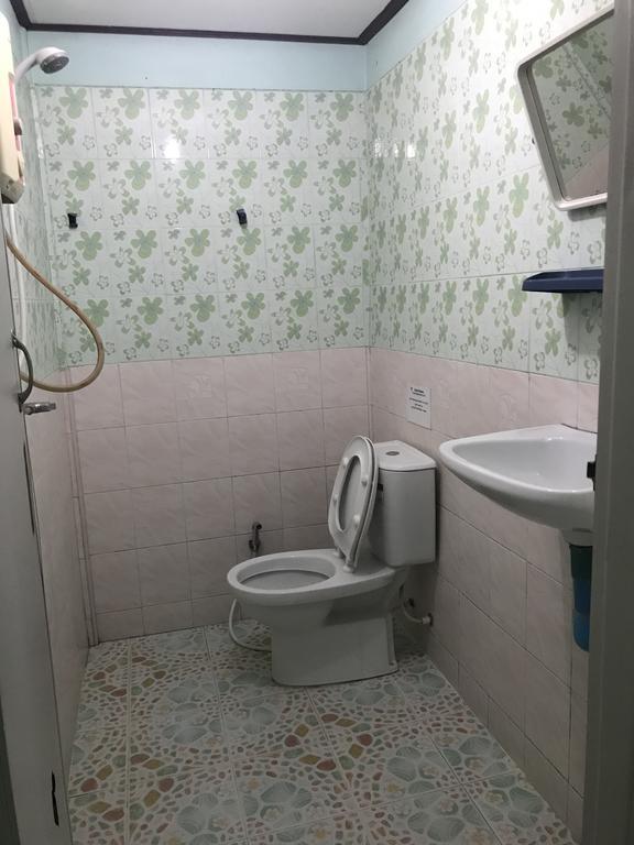 Cashew Nut Bungalows Hotel Ao Nang Esterno foto