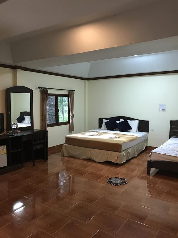 Cashew Nut Bungalows Hotel Ao Nang Esterno foto