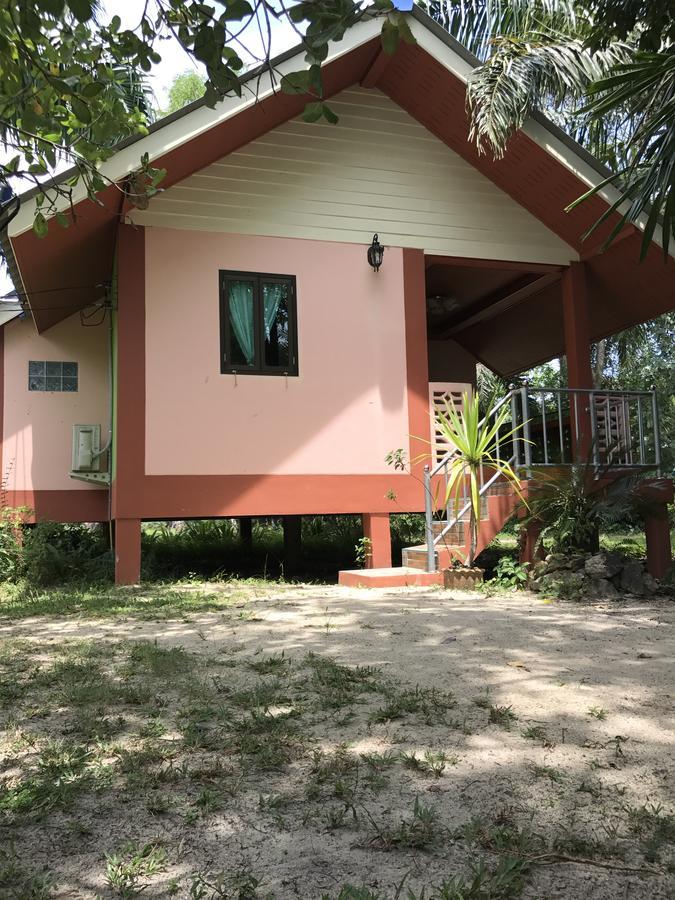 Cashew Nut Bungalows Hotel Ao Nang Esterno foto